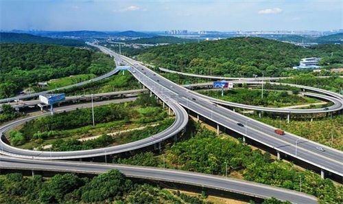 宜兴钢筋套筒应用于高速公路